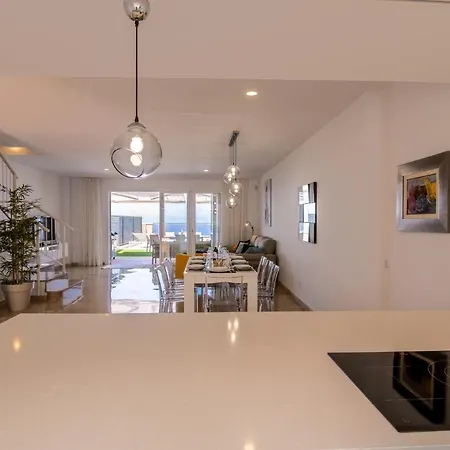 Дом отдыха Oasis Del Mar Пуэрто-де-Сантьяго